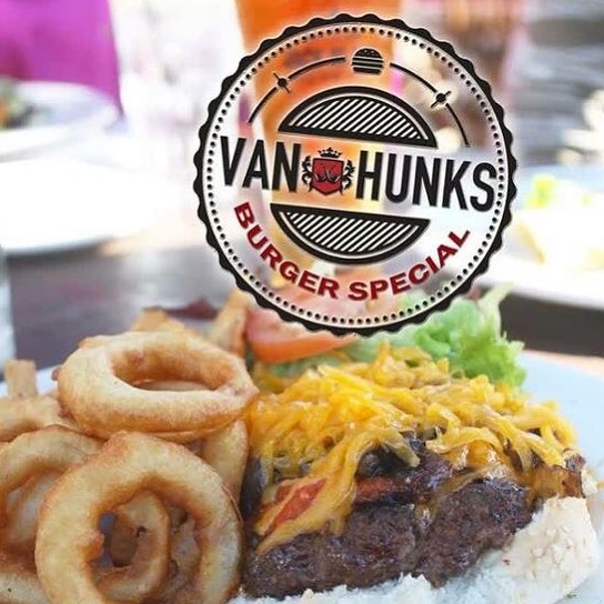 #MONDAYMOTIVATION - Enjoy our "No more Monday Blues Burger" Special from 5pm. (it's a mouthful, but so are our delicious burgers).

Enjoy 2 #VanHunks #Burgers from 5pm onwards for only R110. 

#Burgers #Specials #CapeTown #VanHunksOnKloof  #foodies #KloofStreet