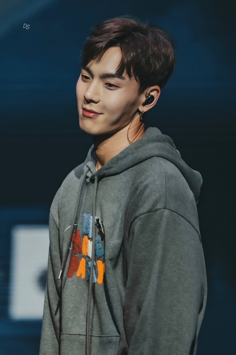 dazzling_shownu's tweet photo. 200118
#셔누 #SHOWNU #ショヌ #몬스타엑스 #MONSTA_X @OfficialMonstaX https://t.co/sN61Gi0i6S