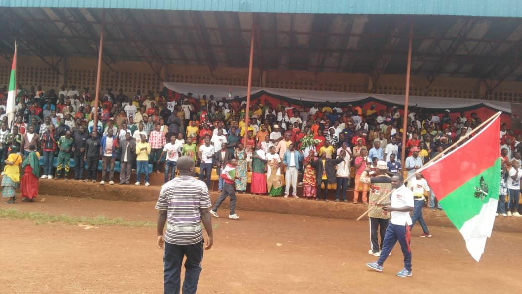 pbaru2's tweet photo. #Tsinda2020 nanje ubwanje nari nahashitse gukeza Uwizew n'Umugambwe nanje ndimwo @CnddFdd ngo azoduserukir mukibanza c'Umukuru w'Igihugu @e_ndayishimiye agere mukirenge ca @pnkurunziza .Bose ndabakeje ni #Abagabo bashitse #ubugabo.drapo de mon aimable Parti sur mon épaule drout https://t.co/mpU4JR2fl6