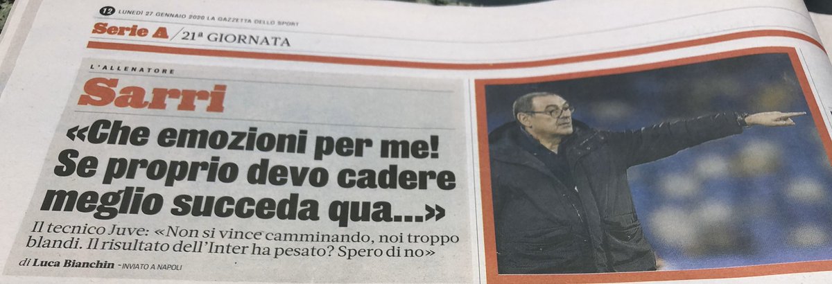 mirkarello's tweet photo. A questo punto, poteva uscire con la sciarpa del Napoli al collo... https://t.co/drj8zkVjLM