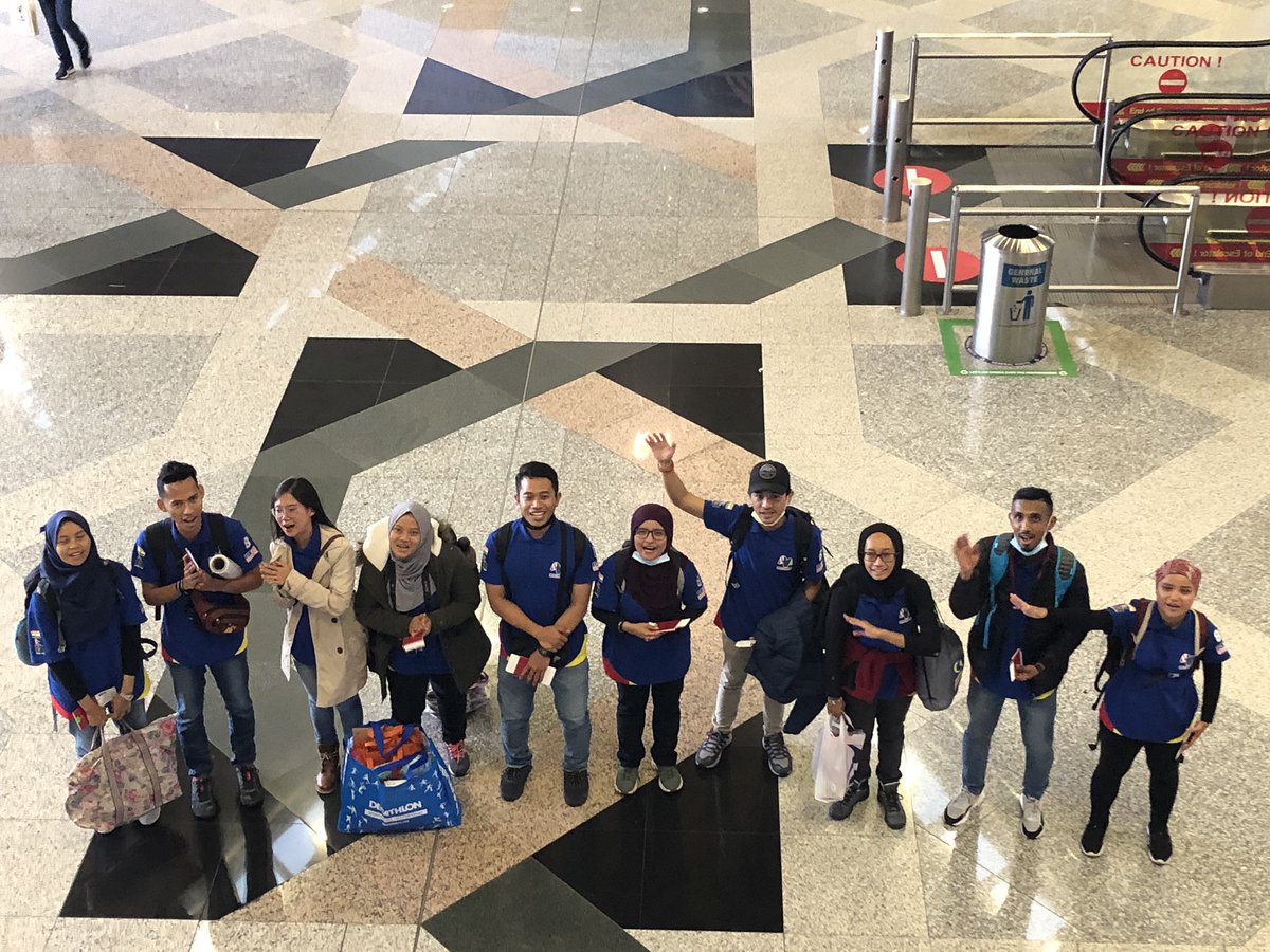 mycorpsofficial's tweet photo. [MYCORPS MISSION 8 @ SOUTH ASIA]

We bid farewell to Team Nepal 🇳🇵

Team Nepal will be separated into two teams and they will be located at Kailali and Parsa respectively.

See you in two months. Take care and make Malaysia proud!

#MyCorps #ChangingLives #YouthPower https://t.co/XBbcIvOmzJ