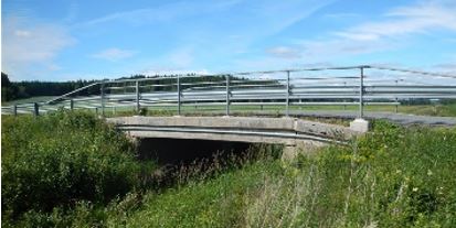 Kuva uusittavasta Kuuttasuon sillasta maantiellä 12111 Salossa