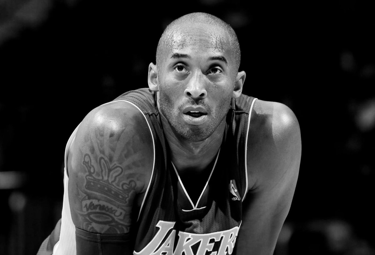 NiccoTam's tweet photo. This is way too heartbreaking 
R.I.P. legend 🥀
#RestInPeaceKobe #MambaForever https://t.co/sXW1TeJUps