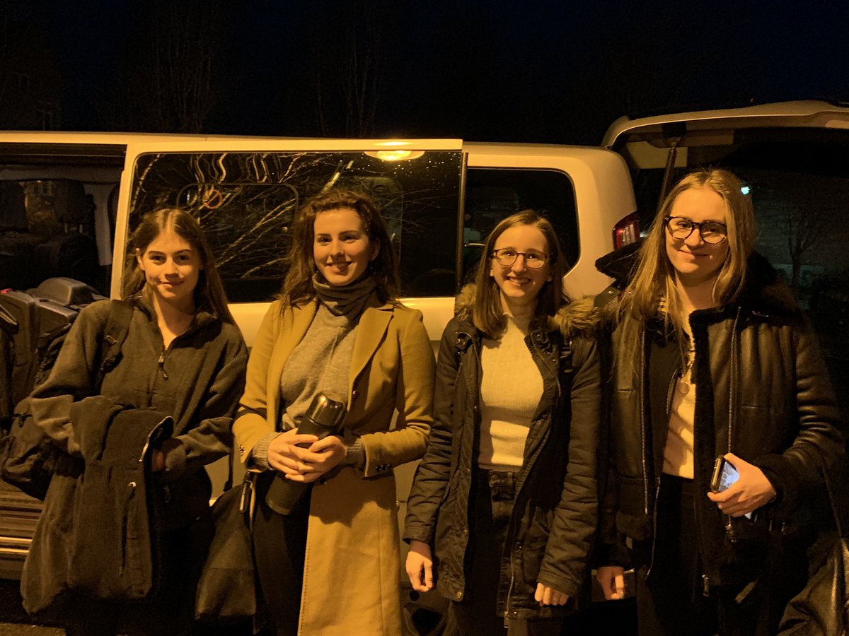 Donaldsons_CCB's tweet photo. It’s an early start for our Japanese exchange group who are on their way to the airport ! #adventure #landoftherisingsun https://t.co/l3TmlIe8oF