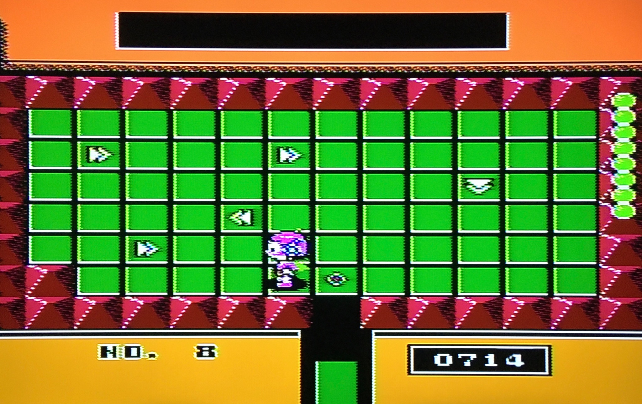 し ちゃん على تويتر ファミコンのパーマン2で ステージ攻略よりも 途中で登場するミニゲームにハマりはじめました 一筆書きの要領で床パネルを全て踏んでゴールする単純なゲームですが 矢印のついた床は1マスとびこえたりと ステージが進むにつれて難易度が