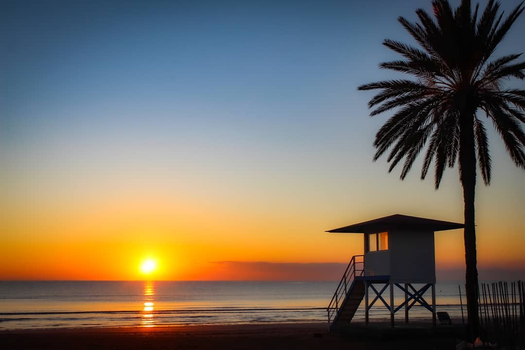 Sunrise at Venice beach L.A. or at Larnaka beach Cyprus? #visitcyprus #Larnaca
📸 @s_k_phgallery