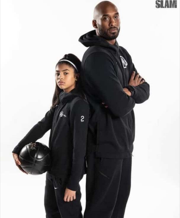 MilimoNg's tweet photo. R.I.P Kobe Bryant.
Can only imagine how traumatizing it is for his wife, losing a husband and second kid on the same day is draining.
And yes, I didn't know him but saw it on the news and felt touched. Don't have to know someone to feel bad.😶 https://t.co/H9WuTp1wjC