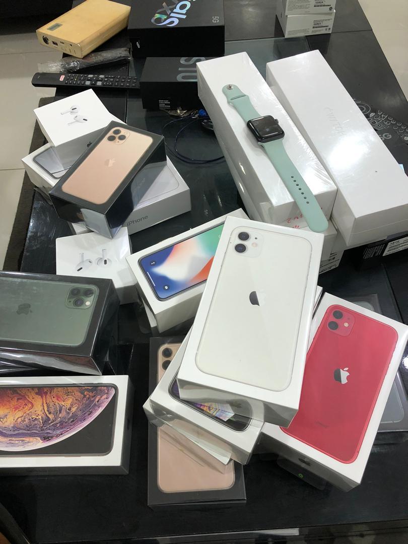 speak2jeph's tweet photo. UK used I watch3 75k. Series 4,5 available
Buy from us! #Dconnect ur gadget store 
Shop30 Emab plaza. DM,Whatsapp call. @angieekulture @awa_karis @BetaNaija2 @comfortzone23 @theAbujaPlug #AbujaTwitterCommunity #MondayMorning #Abuja https://t.co/eHcQsIs371