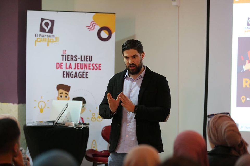 LamineZellag's tweet photo. Deuxième session du bureau d'orientation 🤩 organisé dans le cadre du programme ELMARSEM, sous la thématique : comment planifier et mettre en œuvre une action associative. Animé par Mr Nadjib BENBOUSSETA #elmarsem #sidradz #usmepi #ApcBelouizdad #jeunesse #Algerie https://t.co/f0vDZDOKQh