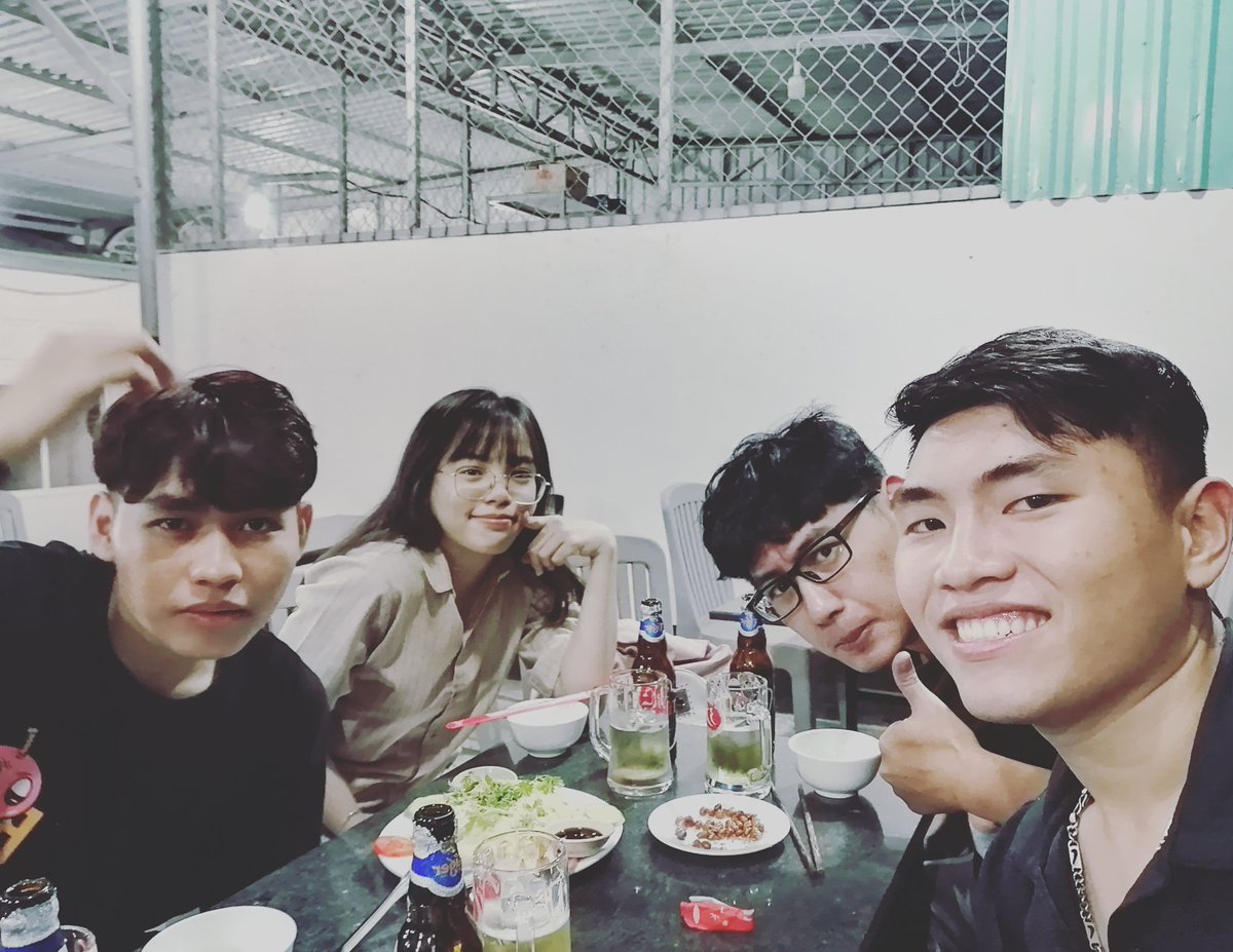 DDuyDev's tweet photo. Brothers and sisters
#vietnam #Tet https://t.co/CyVr7adSld