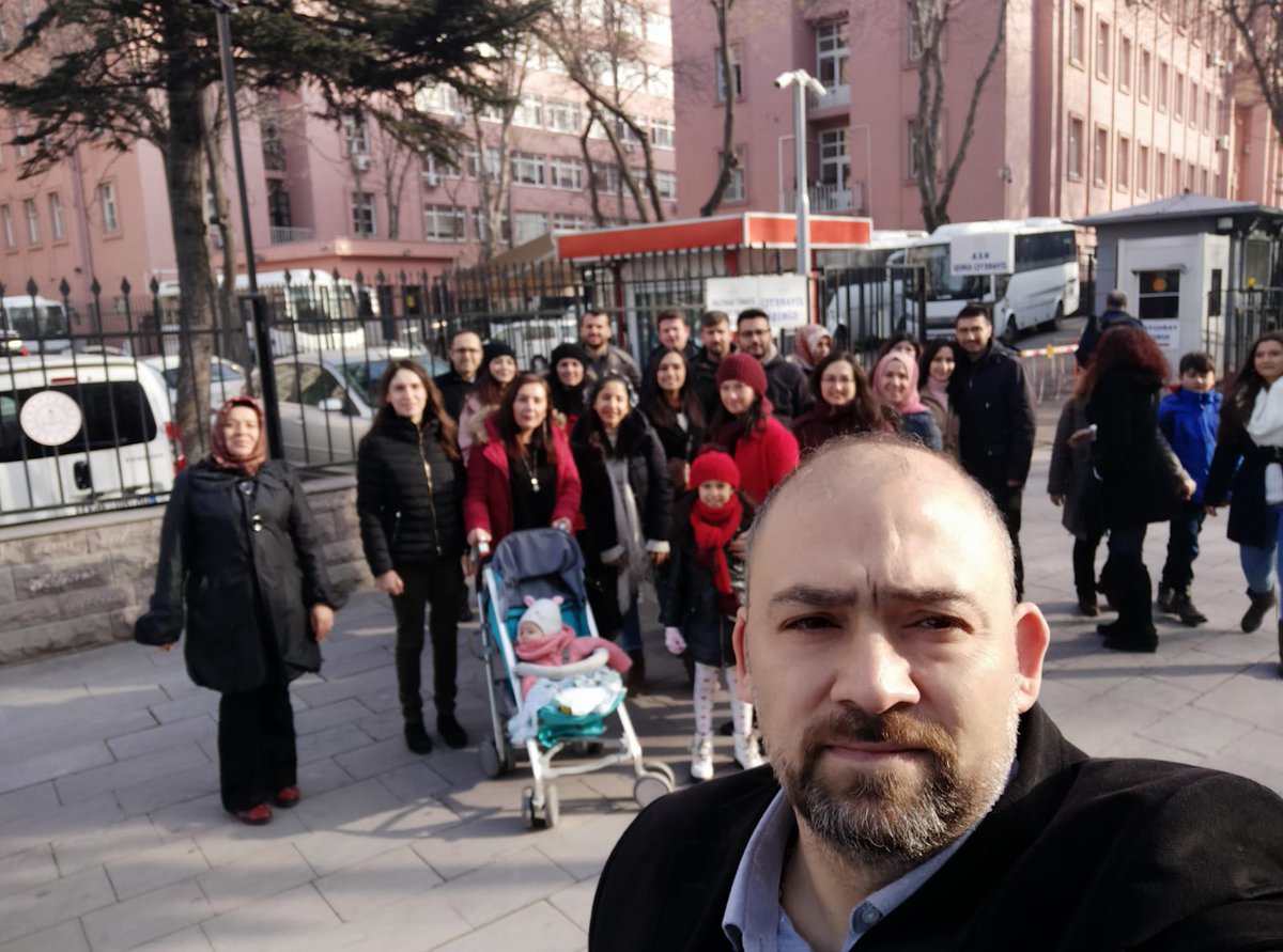 umitkaraegt's tweet photo. #ZiyaHcmİlEmriİçinGeldik

Sayın bakanım @ziyaselcuk 
Sayın Genel müdürüm @hmzaydg 

Ailelerimiz için çok farklı şehirlerden dün gece yola çıktık ve Ankara'ya sizlerle görüşmeye geldik.

3,5 YILDIR AİLEMİZDEN AYRIYIZ.
İL İLÇE EMRİ TALEP EDİYORUZ.

@tcmeb @safran1958 https://t.co/FUHM94C8Q8