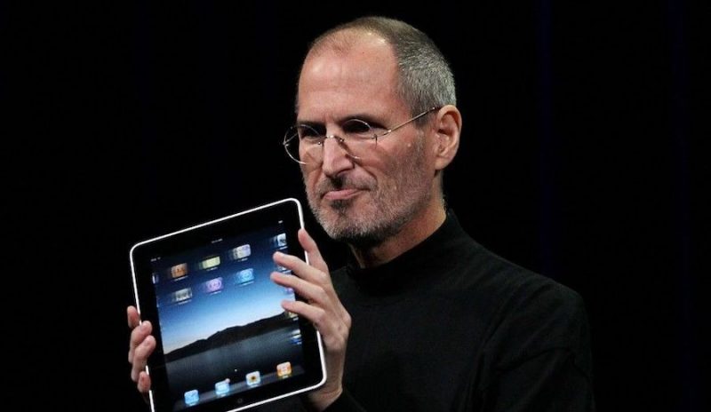 MacRumors's tweet photo. Today Marks the 10th Anniversary of Steve Jobs Unveiling the iPad https://t.co/ascV4GWQuL by @rsgnl https://t.co/hS2zZDZrWp