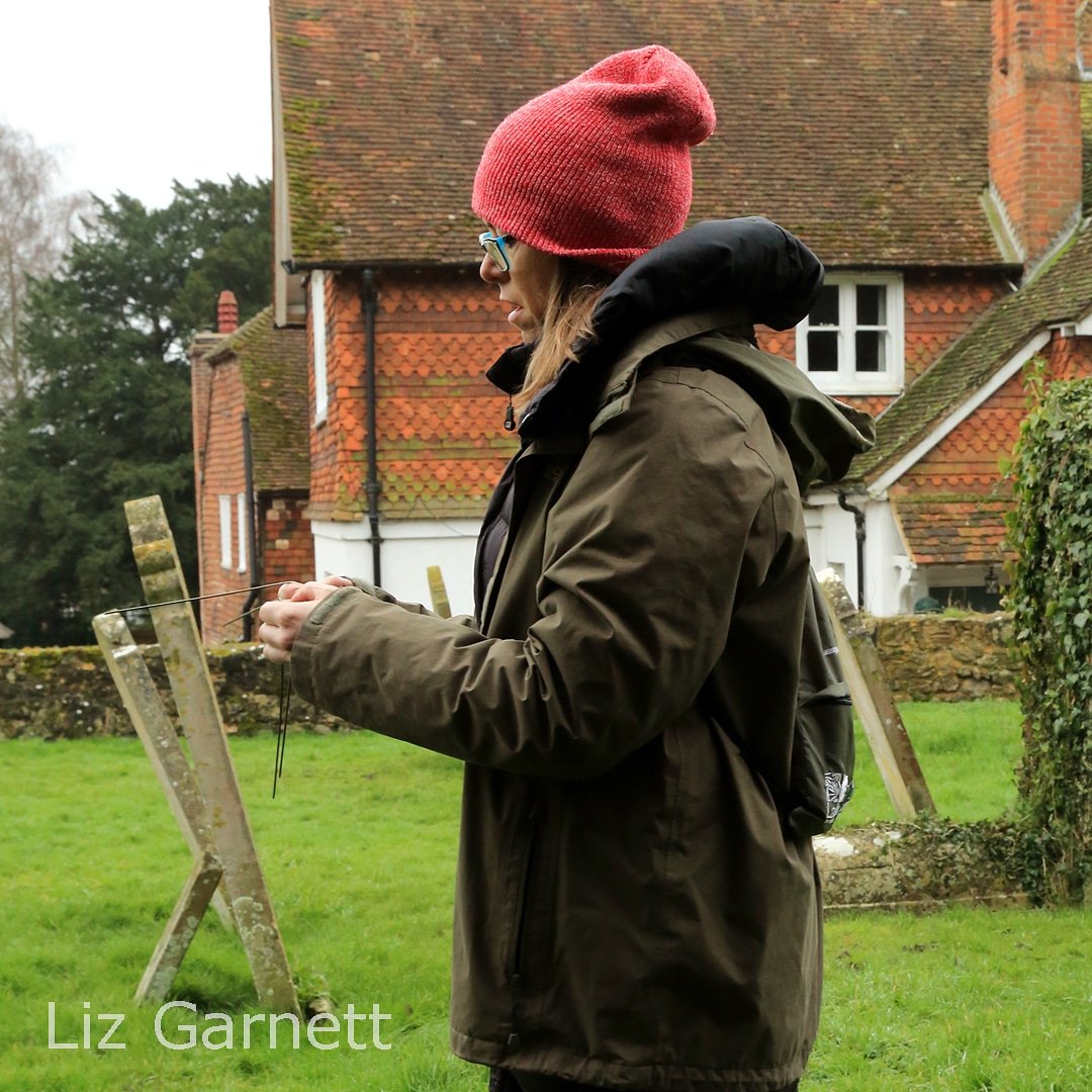 art_pilgrimage's tweet photo. Before setting out on the 4th stage of our pilgrimage Sonia McNally gave us a demonstration of dousing at the church in Boxley, Kent.

#acreativepilgrimage #pilgrimage #pilgrim #augustinecamino #explorekent #explorekent #visitkent #boxley #dousing #kent #kentartist @artquesting https://t.co/1Uln0Lw9in