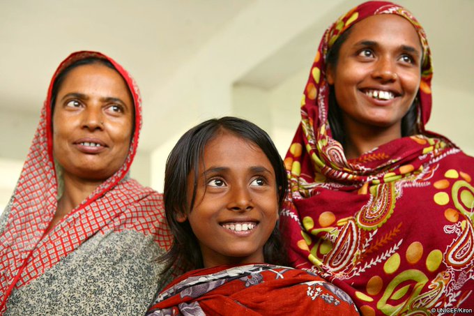 KentPage's tweet photo. Did you know that when a girl is educated she is more likely to educate her children? 

Mother 👩🏾 
Daughter 👧🏾 
Grandmother 👵🏾 

Three generations of strong women! 
Please RT if you agree: Invest in girls #education! v/@unicefbd https://t.co/BTjHMl8rpq