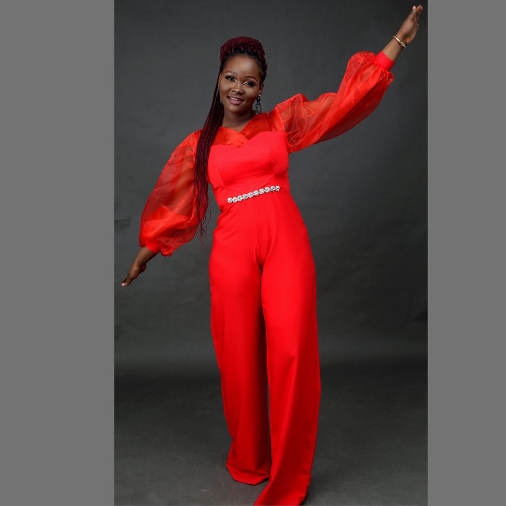 stephmaiye's tweet photo. Our premium jumpsuit
Fit for Wedding guests
Fit for CEO’s (we can take out the accessories )
Fit for extra slayers like me who can just show up for a random event in this😁
Price=16k
Uncles Valentine is at ya door,surprise ya boo https://t.co/TY5e73QDp3
