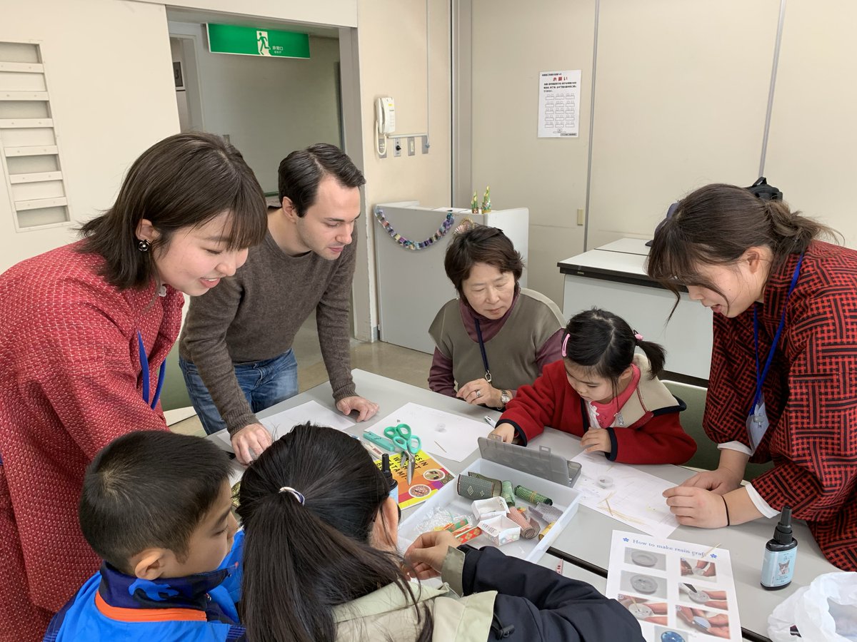 KU_SPOT's tweet photo. On January 26th, We held a New Year Event at I-PAL Kagawa.🌸🎍

We played Japanese traditional games and maked original magnets with Tatami-beri.

We had a very enjoyable time with all participants.😊
Thank you for coming!!
#Kagawa #SPOT #アイパル香川 https://t.co/juEjjgW4rv