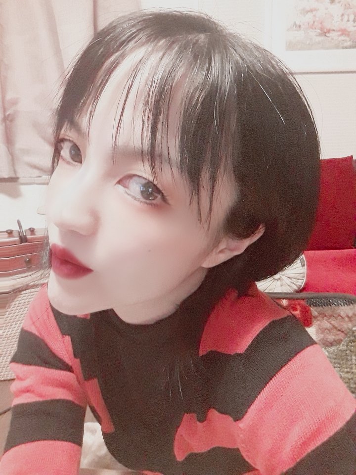 魅乃乎 川中美紀 小栗旬に恋する على تويتر ピアスアプリ用の画像撮影 加工前 笑