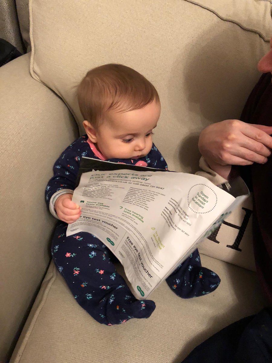 DanSlob's tweet photo. @Specsavers your advertising is really enthralling! https://t.co/FWBjH64Nca