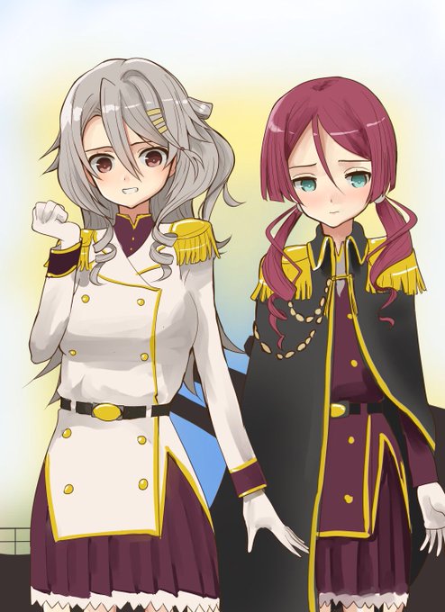 #はいふり 大和の艦長副長の衣装は、これ最初に着た時はかなり恥ずかしかったんじゃなかったかなと思ったり。「宝塚か!」って感じで。あと描くのも結構大変。似合ってはいますが。 