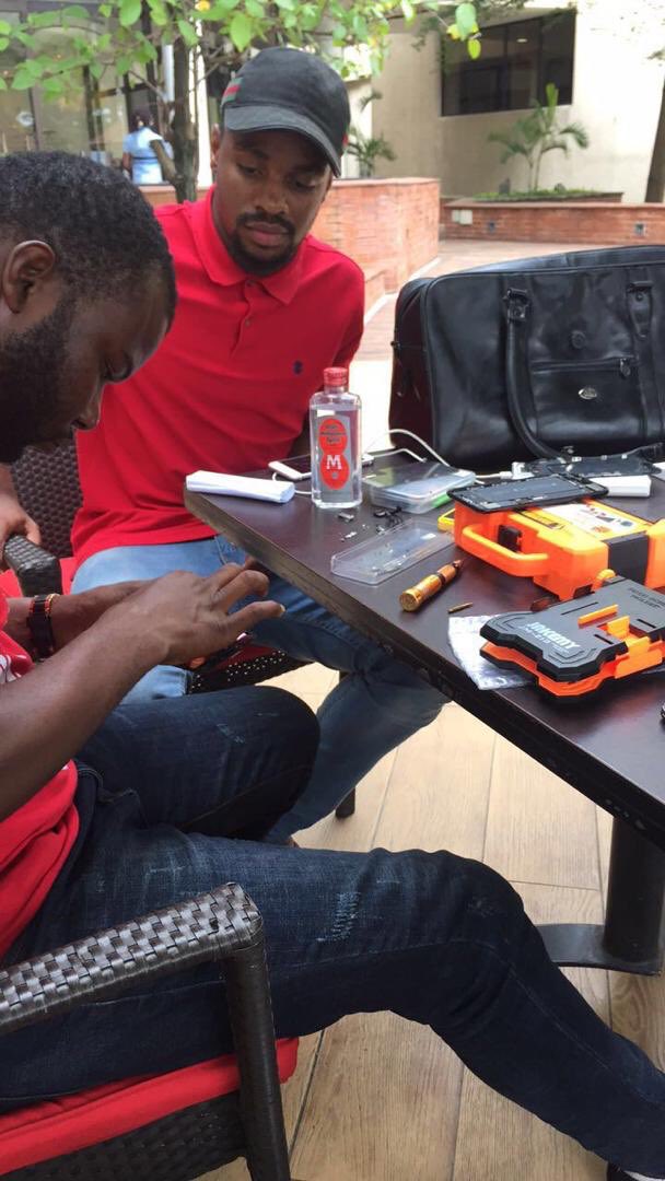 MobileScreenFix's tweet image. Wishing you a hassle-free week. 🚀

#MobileScreenFix #MSFWay #PhoneRepair