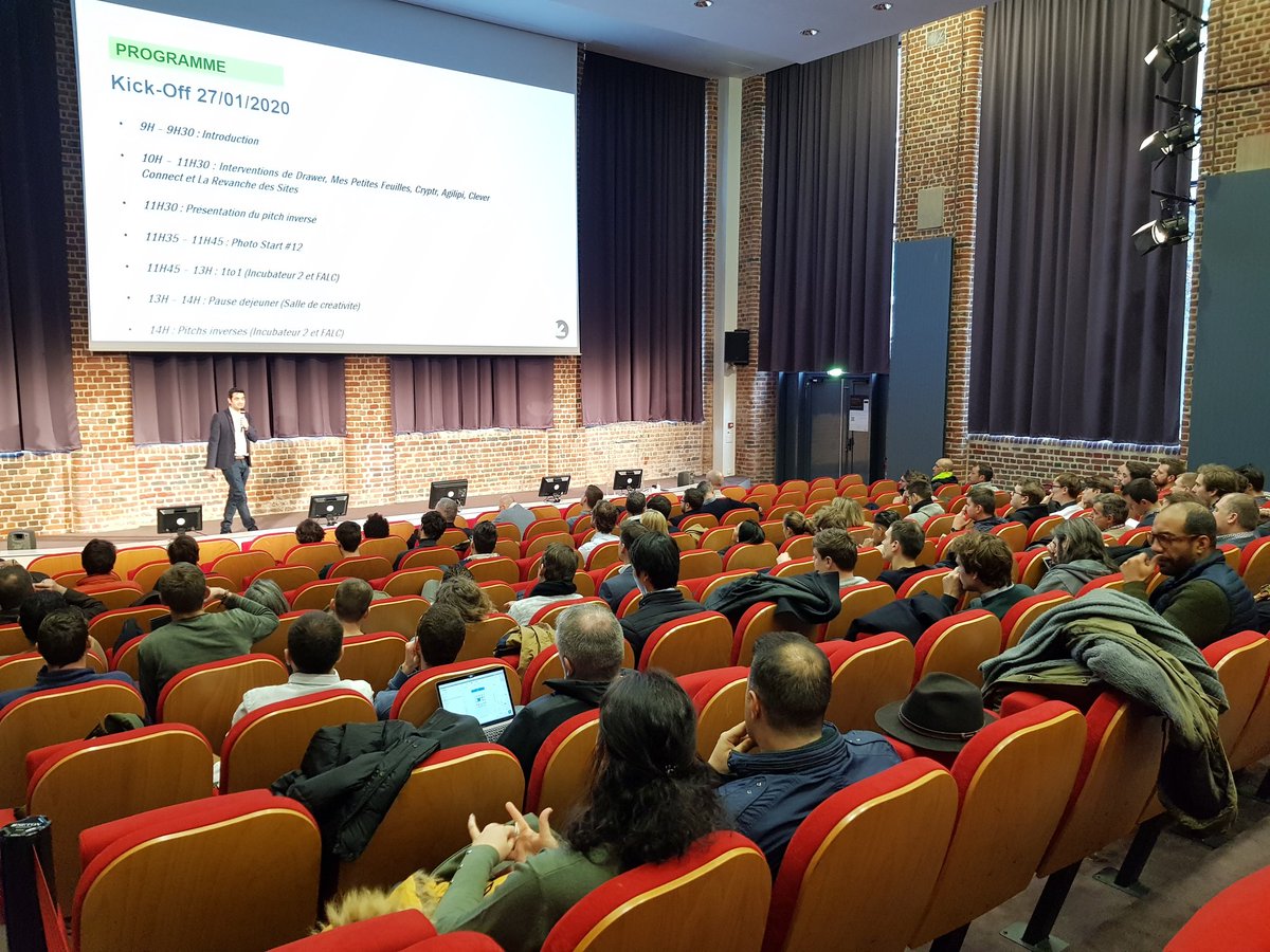 euratechnologie's tweet photo. Aujourd'hui c'est le lancement de la 12e promo Start ! 🚀
Bienvenue aux nouveaux entrepreneurs d'EuraTechnologies 👏 

#startups #kickoff #entrepreneur #tech #start12 https://t.co/i6SYvSo4F5