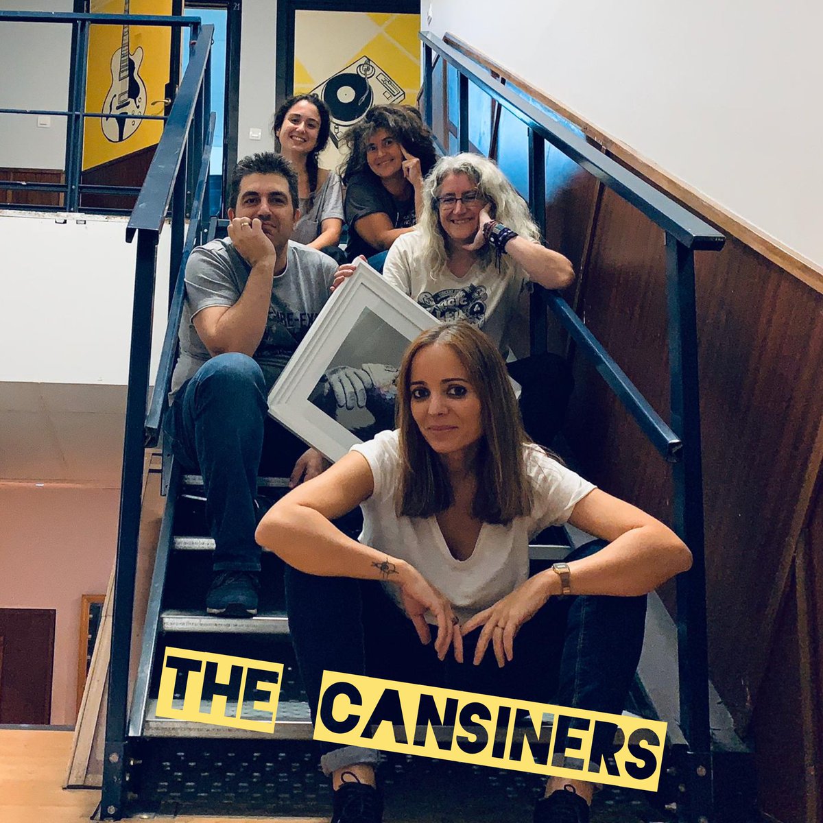 cansiners's tweet photo. Hola! Nuestra banda es nueva en Twitter. Nos ayudáis a que la familia rockera-tuitera nos conozca con un RT? Gracias!!!
Rock forever!!
#TheCansiners #Sevilla #Rock
@SDisonante @sevillasuena @SofarSevilla @ConciertosEnSvq https://t.co/cwBeAUX7YV