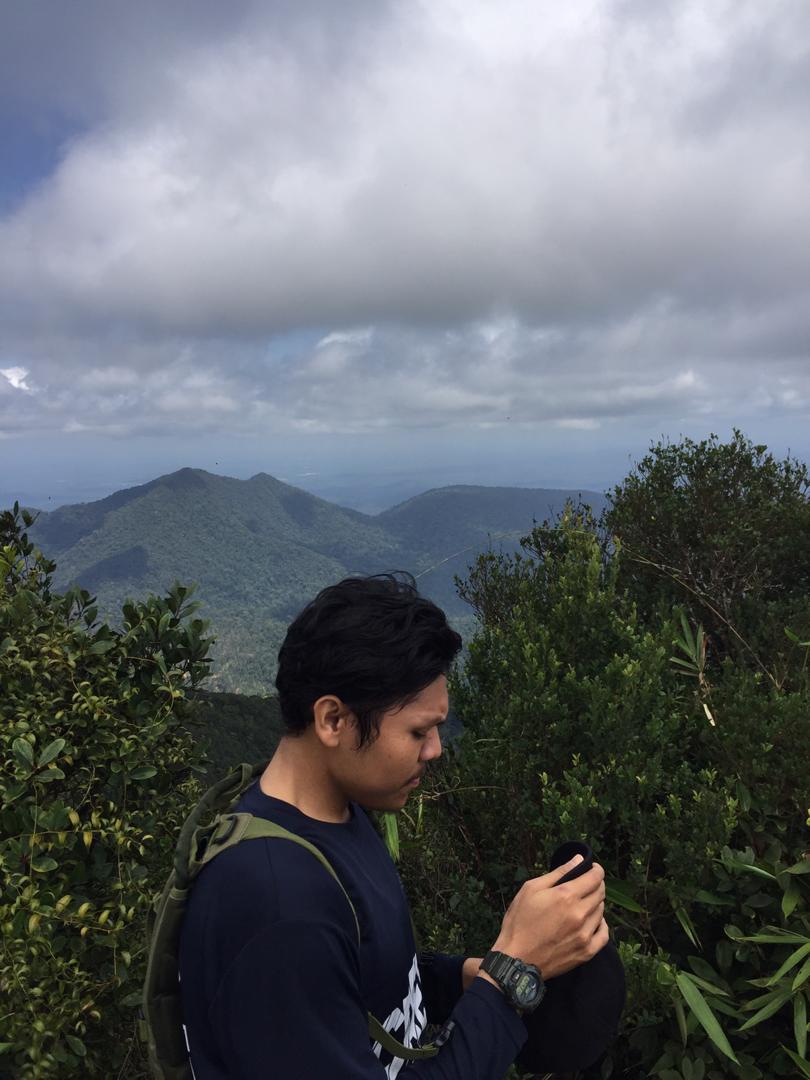 MrCuncuro's tweet photo. Dulu sampai cp3 ja kali ni kasi habis.. Hehe
Misi tawan gunung2 yg gagal naik sampai puncak ons🔥 https://t.co/dvpFhROFXv