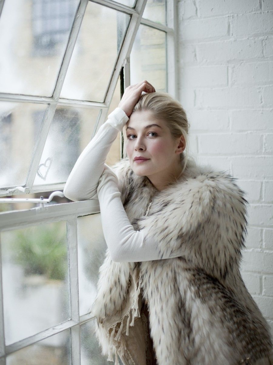  Birthday Wishes to Rosamund Pike, Mark Owen, Alan Cumming and Lucy Porter Happy Birthday!  