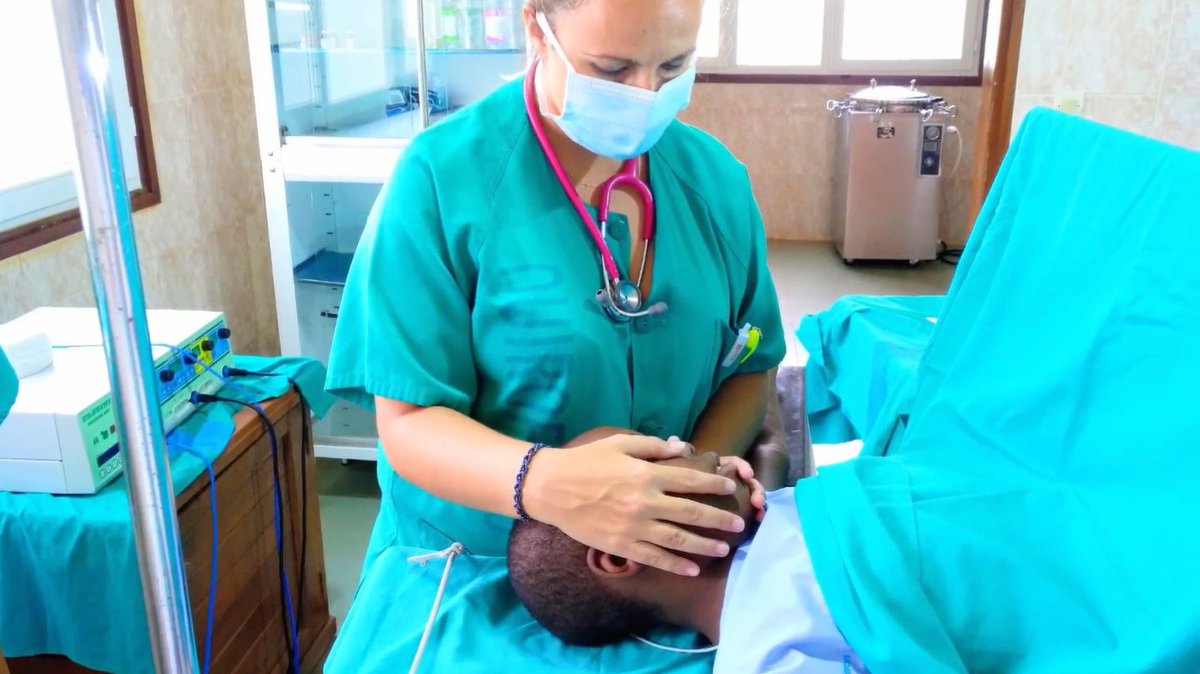 labvinas's tweet photo. 500 personas se benefician del primer proyecto común de #LaboratoriosViñas y Semergen Solidaria en Camerún➡️https://t.co/ntqCSsAiPl vía @RevisSaludTotal https://t.co/DuDT4iJOYr