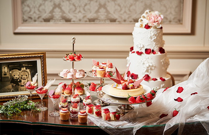 Hankyu Mode ザ リッツカールトン大阪 から アフタヌーンブッフェ 幸せに包まれ 心躍る ハッピーストロベリーウエディング のご紹介 場所 ザ リッツカールトン大阪 1階 イタリア料理 スプレンディード 期間 第1期 クラシカルウエディング 3 31