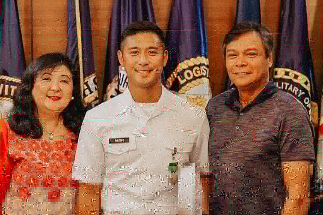 Yes masaya ang pakiramdam na makapagpasaya ng tao through tv, pero iba din ang saya ng makatulong sa kapwang pilipino na nangangailangan.
Our tatay in heaven, Col. Eleuterio R. Quiogue, sana po napangiti kita today. ❤
This is for you too Mom and Dad! Love you!

#PhilippineNavy