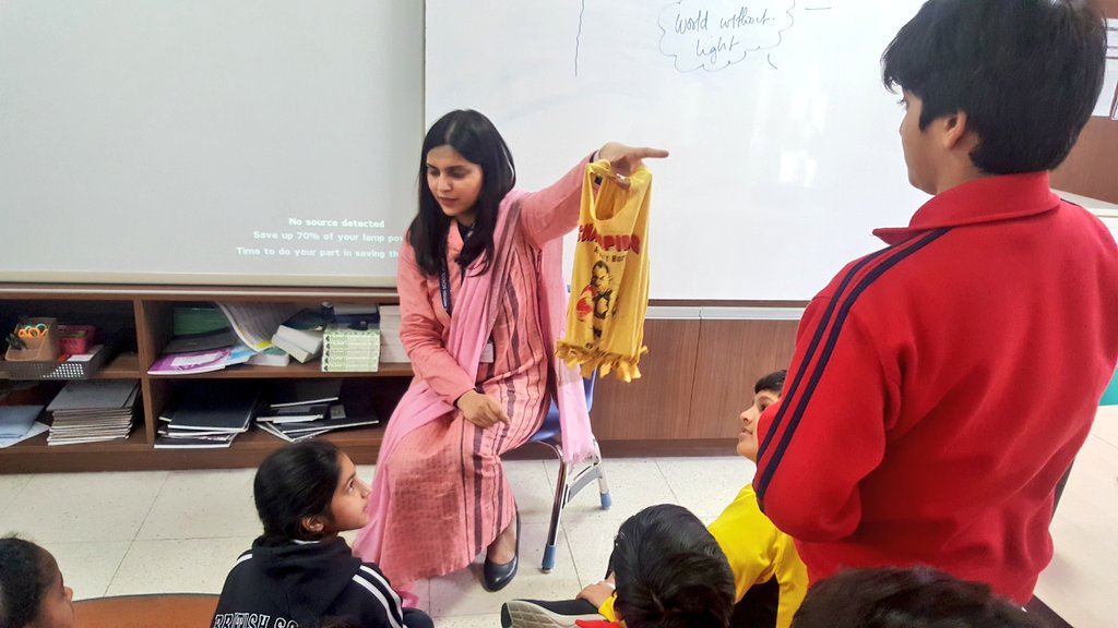 DIY bags for Fashion Free February. This international day is going to bring a #Sustainable change.
<a href="/TBS_Delhi/">TBS Delhi</a> #sustainablefashion #ecofriendly