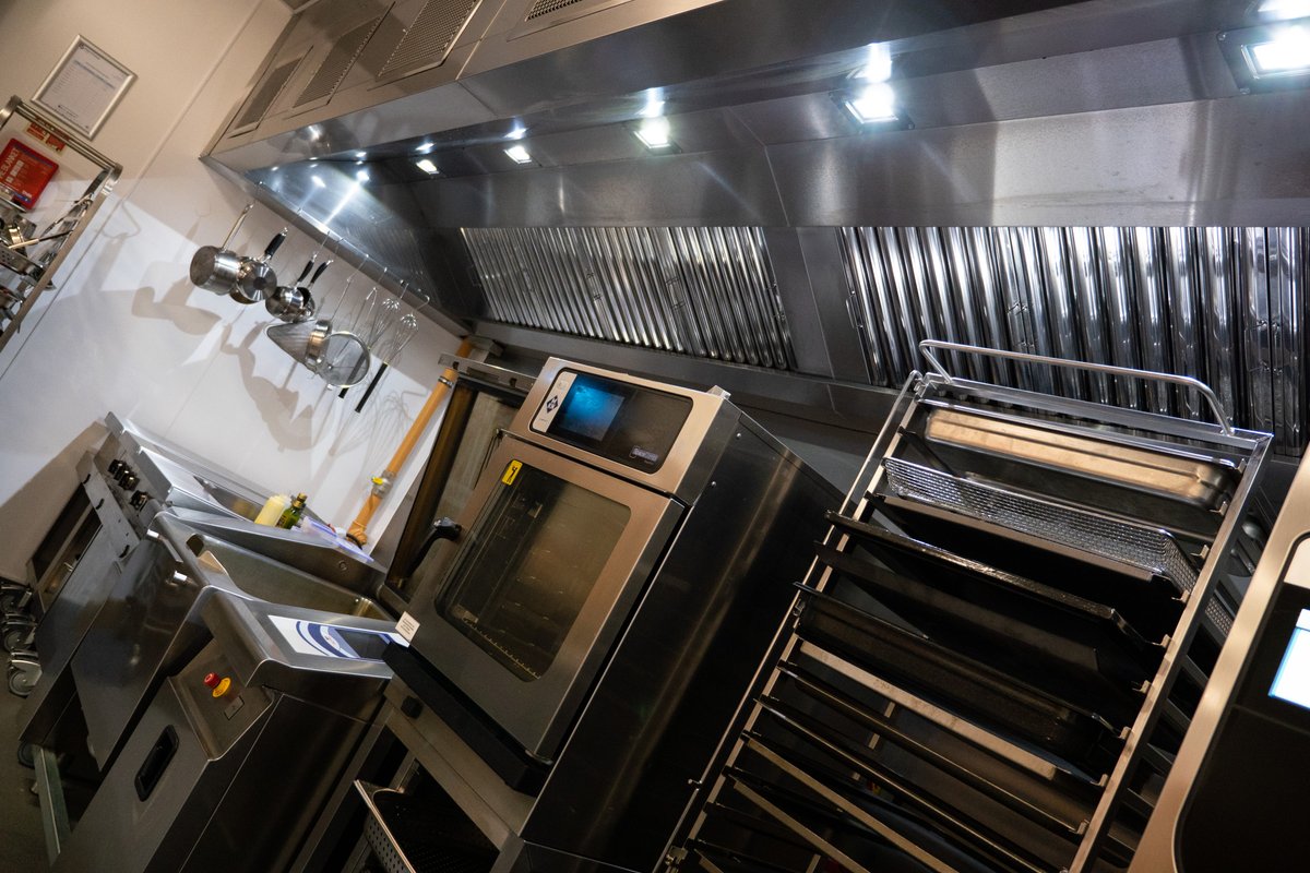 mkn_chefschoice's tweet photo. Our smart solutions optimise your production processes and always focus on customer benefit.

To transform your kitchen with MKN #CookingEquipment, get in touch with us over on our website:

https://t.co/LVLYpzVfXr https://t.co/vNlPiDRYld