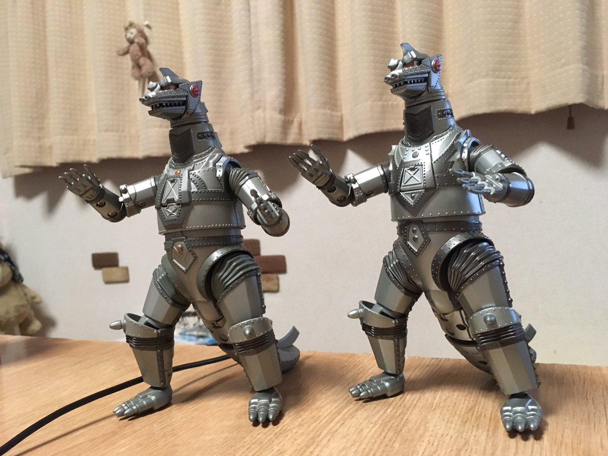 タカ Kom 初代メカゴジラとメカゴジラ2の違いがわかる大人 痛い タカ Kom 初代メカゴジラとメカゴジラ2の違いがわかる大人 痛い