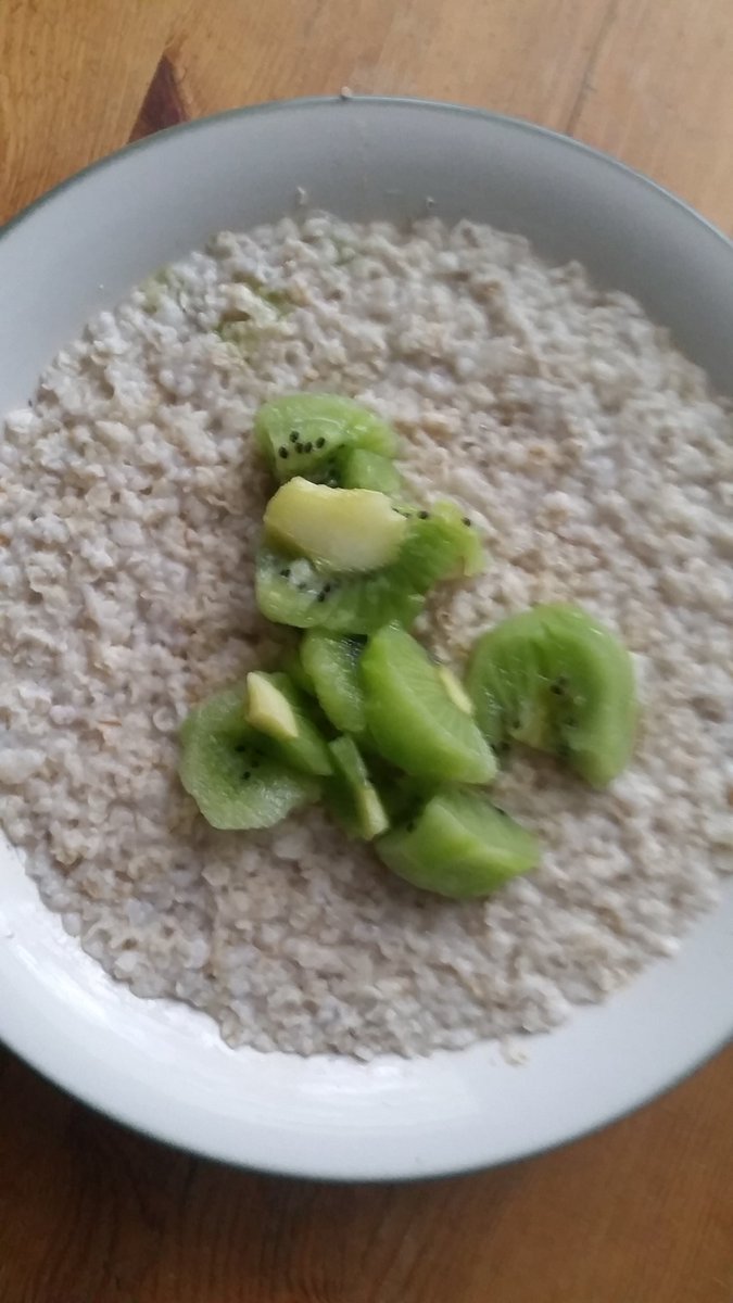 Kiivinpaloja kaurapuurossa