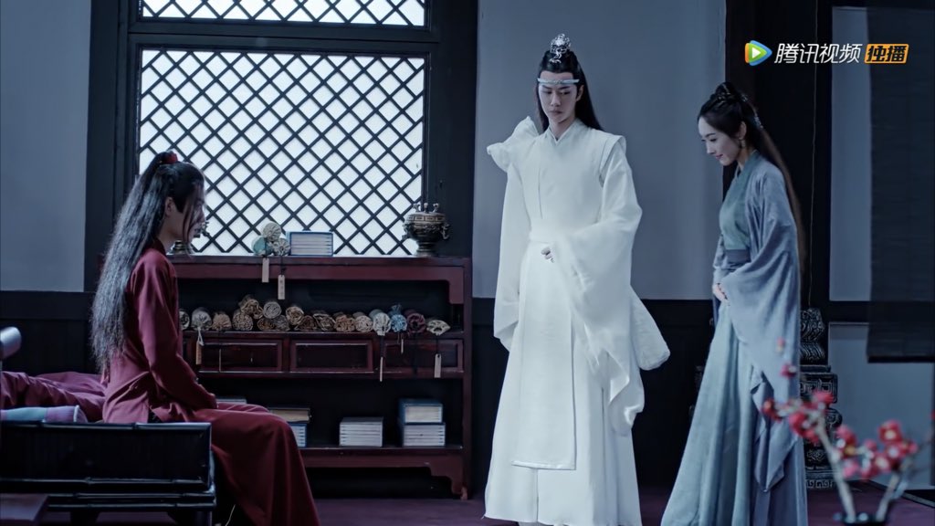 wwx’s only wearing inner robes! historically in china they‘re Very strict regarding what clothing is presentable to outsiders, inner robes are Definitely NOT. but yanli lets lwj in even while wwx is indecent, indicating both she & wwx regard lwj as someone v intimate w wwx. hehe