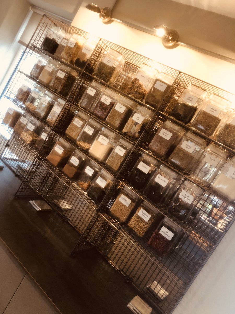 stuartstringer6's tweet photo. @shakedistillery thank you for the fantastic gin tour, explained the processes involved and a generous tasting. A miniature to take away for the designated driver. Would highly recommended. Good luck with the rum. 👍😄@Travelzoo_UK #gin @FeverTreeMixers #rum https://t.co/gpwVtlTWEO