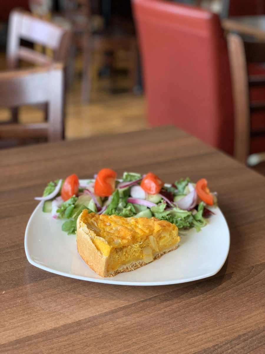 Mioscoffeebar's tweet photo. Quiche of the day with salad 🥗

Add Coleslaw for £0.50p 

Great for dinner on a Monday 😄 https://t.co/IqgIHZvv9u