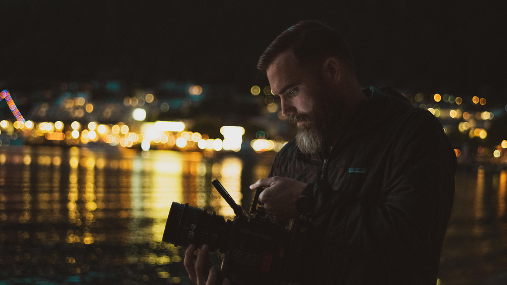 BusDoorFilms's tweet image. Michelangelo had his brush to paint the Sistine Chapel. Shakespeare had his quill pen to write his famous stories. Bradley Gantt, Co-Founder of Bus Door Films, holds the Red Raven. We predict Cinema Masterpieces unfolding in 2020!
.
.
.
soo.nr/kyJH