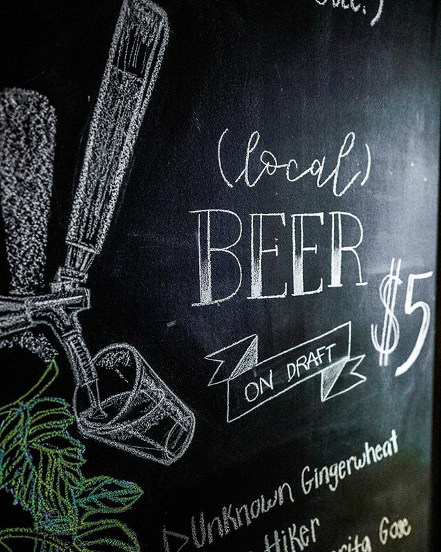 Our draft beer selection is ALWAYS local and ALWAYS changing. Cheers!
.
#draftbeer #craftbeer #local #drinklocal #eatlocal #supportlocal #havedrinks #highlandavenue #hickorync ift.tt/2uApZaf