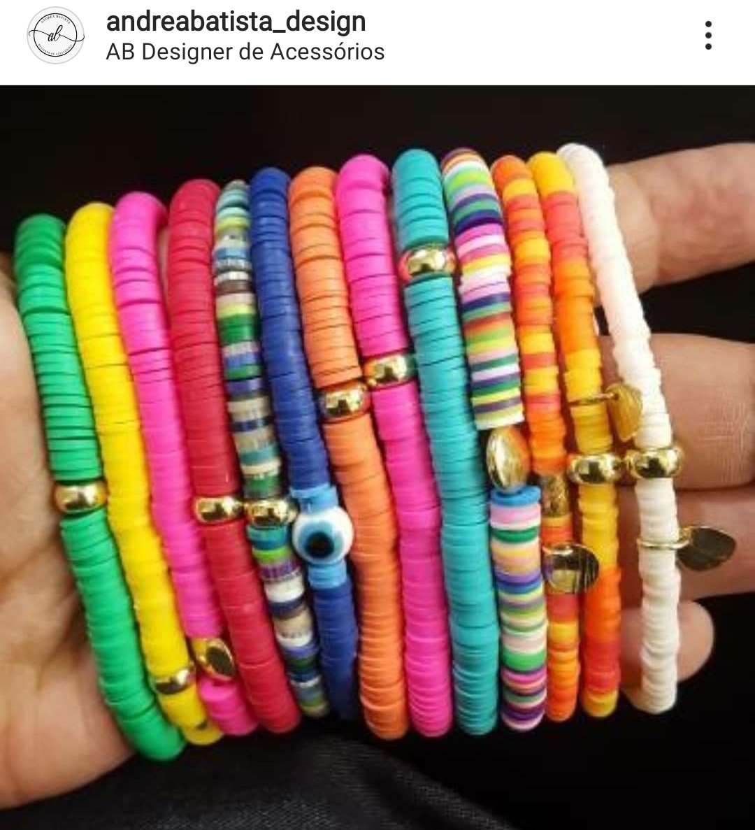 solarsian_'s tweet image. A semana começou colorida aqui no ateliê. #Neon #Pulseirismo