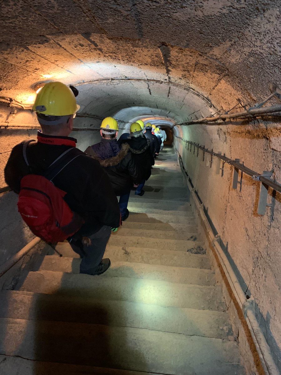 Auf dem Weg zur Bruchsohle. Motorsportverein schaut sich in der Wetzlarer Unterwelt um. #Bergwerk #Mittelhessen #Museum #Malapertus #Wetzlar
