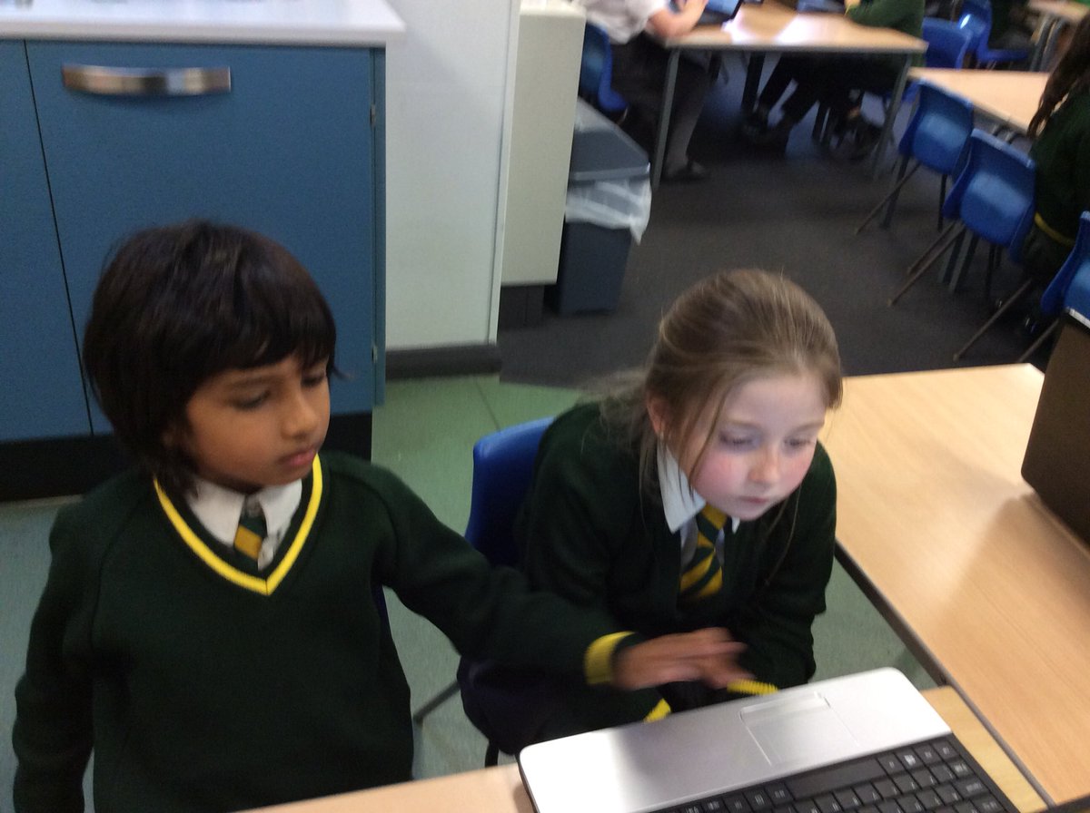 MrsBridgeEPS's tweet image. Y2 developing their coding skills using Turtle Academy #coding #computing #turtleacademy