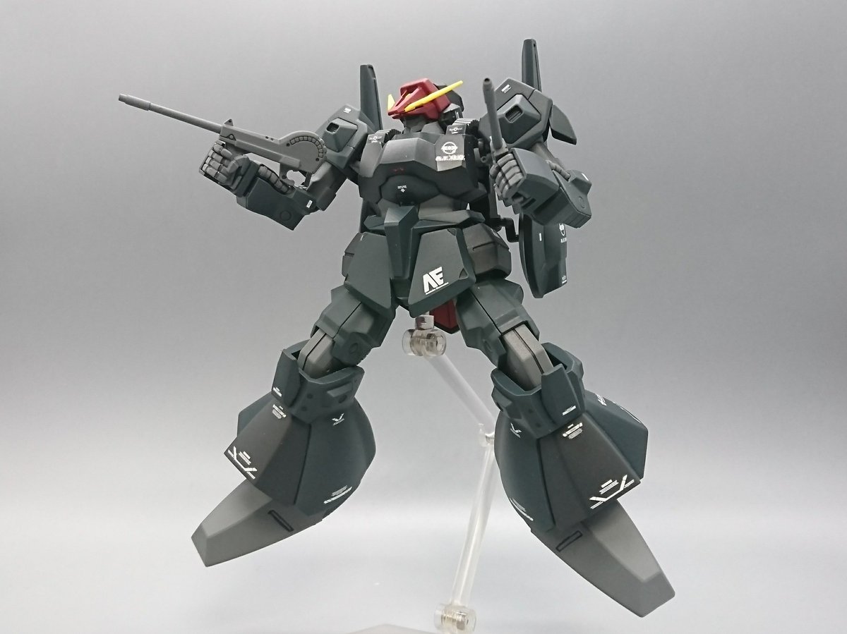 しもん ビルドガンマガンダム 完成しました 命名 Gガンダム バインダーをリックディアスのものに変更 肩とバインダーとクレイバズーカのみ合わせ目消し 肩とお腹にちょっとだけディテール追加 カラーリングは黒リックディアス風に あとは表面処理も一切