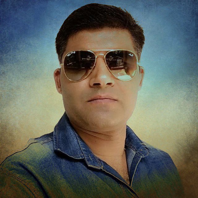 गौरव राष्ट्रध्वज तिरंगा श्रेष्ठ.
इस गणतंत्र दिवस की आप सब को खूब खूब शुभकामनाए..!🌹🌹🌹🌹🌹