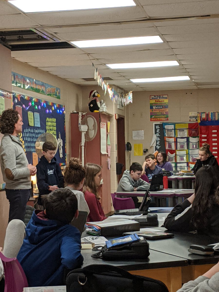 emTeachme's tweet photo. Author visits, and helps students bring personal narratives alive. Thank you @ethanfreak and @BWEdFoundation for the opportunity! @MrsBernardReads, you rock! https://t.co/ZUHu3UZ9E1