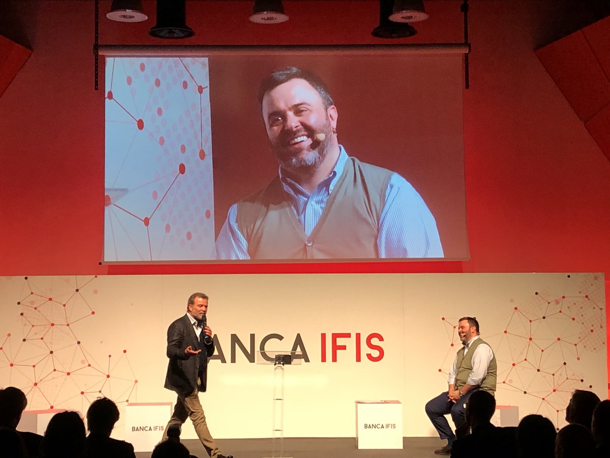 BancaIfis's tweet photo. “I clienti non chiedono prodotti ma soluzioni ai loro bisogni: #BancaIFIS mette i suoi clienti al centro e con questo approccio vuole affermarsi sul mercato.” @rafzing, Resp. Direzione Centrale Affari, risponde alle domande di Alberto Varriale di Partner Newton SpA. https://t.co/4h9KnNumpM