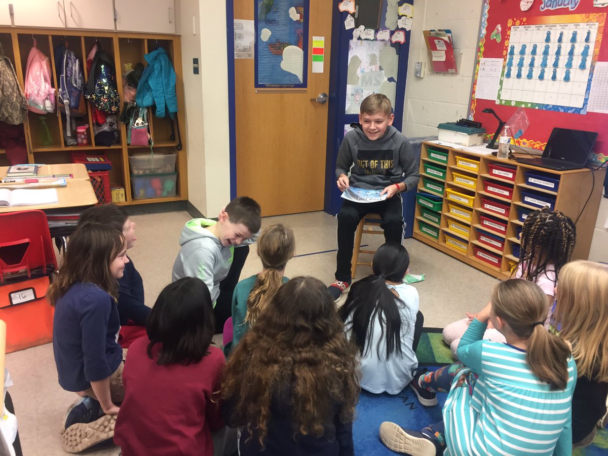 SecondGradeNHS's tweet photo. Middle school friends came to do a lesson with second grade on overcoming fear!! https://t.co/Lg2SwInRBI