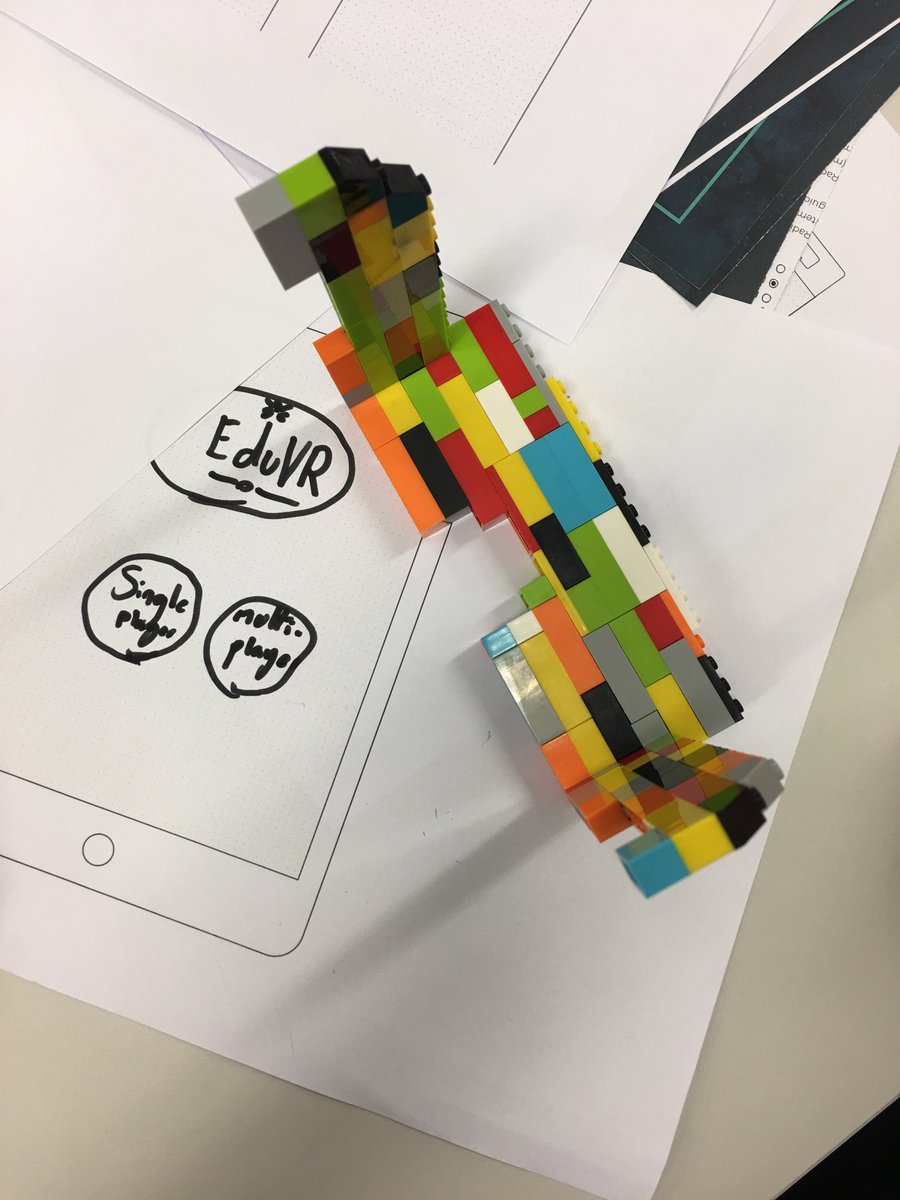 Orange Bus tweet media