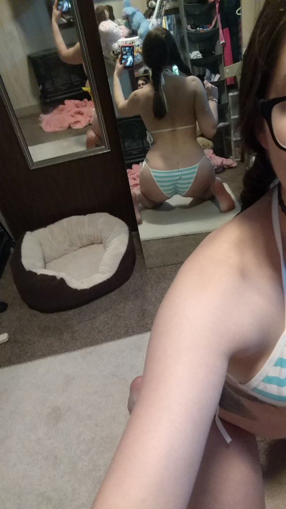 FindomIda's tweet photo. Wasza pani wróciła z ferii zimowych. Trochę się wykosztowałam więc potrzebuje frajera do wydojenia. Czekam na was psy i wasze kody BLIK
#findomgodess #findom #femdom #paypig #feet #feetslave #findomqueen 
@slavekane @rt_feet @rtfindom @rtfemdom1 @findompl @PolishFindomFan https://t.co/NVanAgrw4V